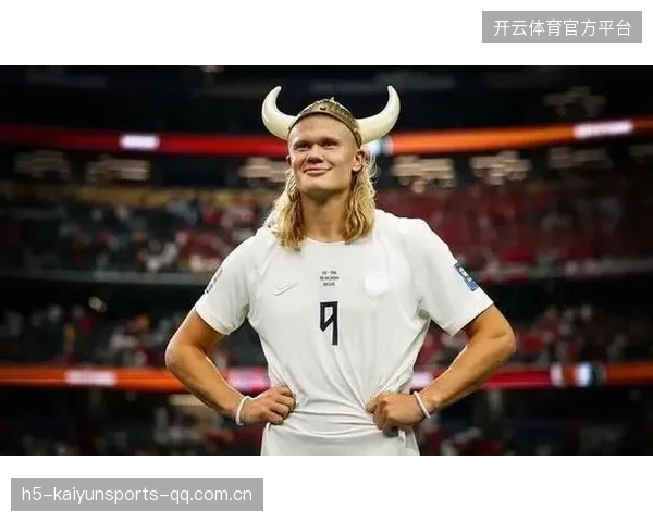 哈兰德背身护球稳如磐石，探索现代足球的力量与智慧