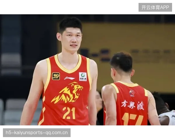 广厦男篮战胜北京，胡金秋内线依旧强势