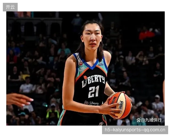 10月中国女篮喜讯不断！三大名将李梦、李月汝、韩旭迎来新动向